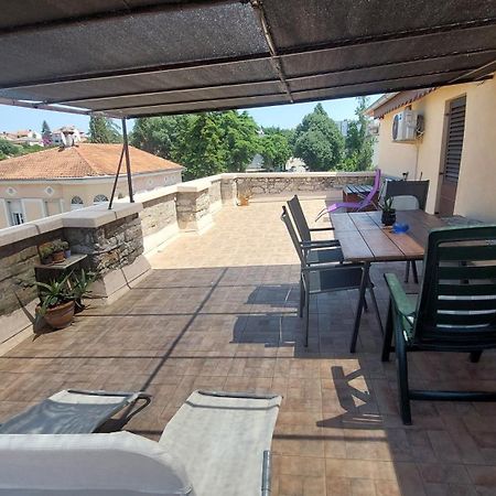 Apartment In Centre With Huge Terace プーラ エクステリア 写真