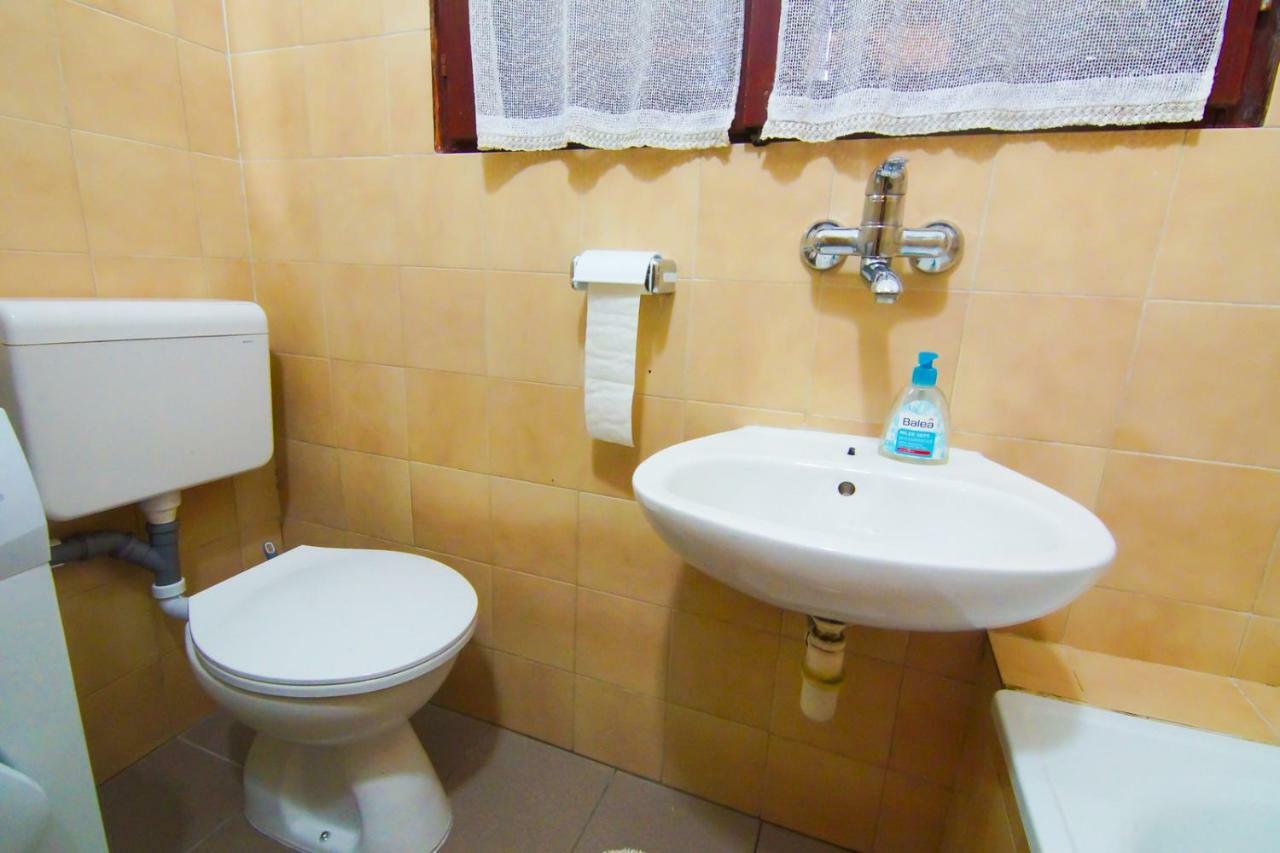 Apartment In Centre With Huge Terace プーラ エクステリア 写真