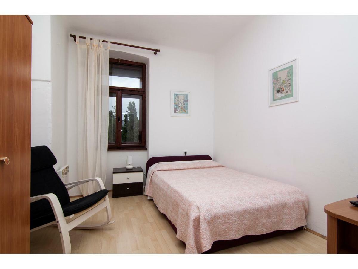 Apartment In Centre With Huge Terace プーラ エクステリア 写真